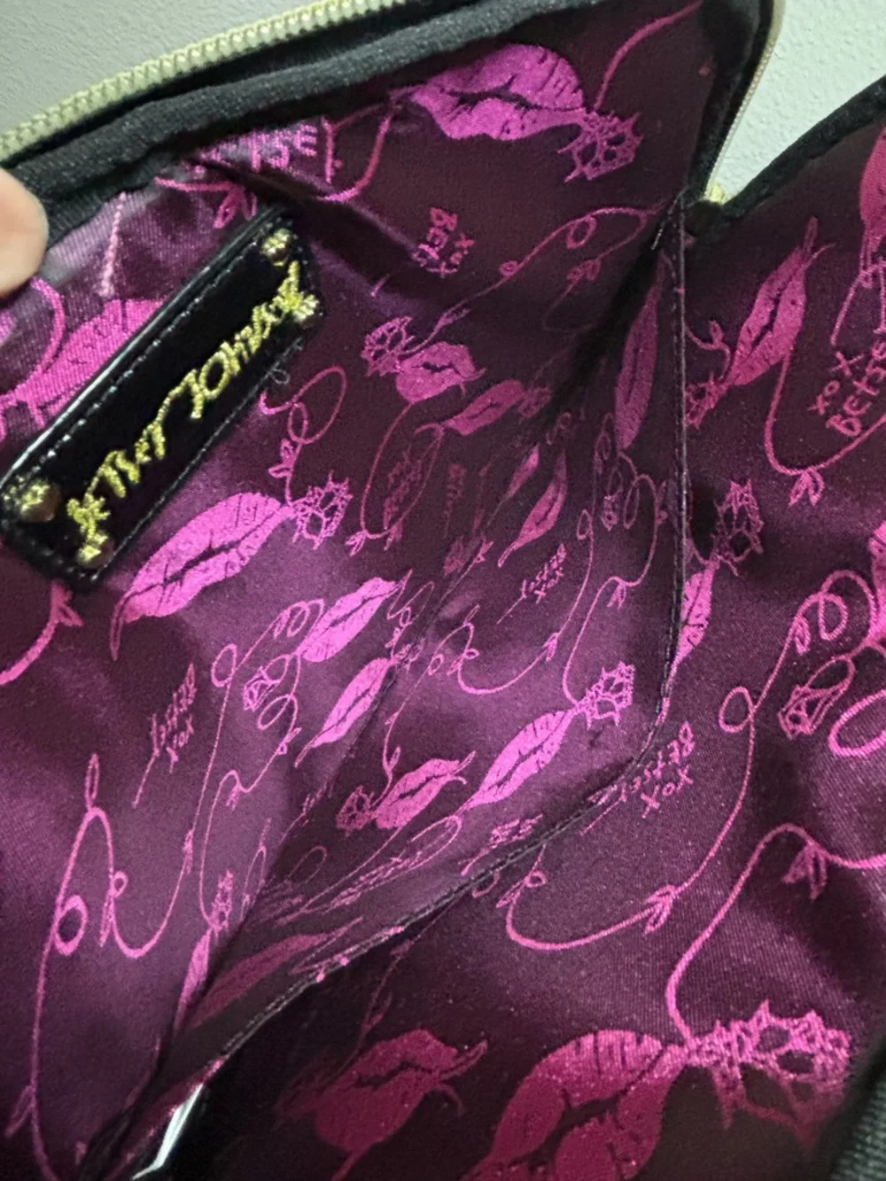 Betsey Johnson Hot Pink Satin-Lined iPad / tablet case